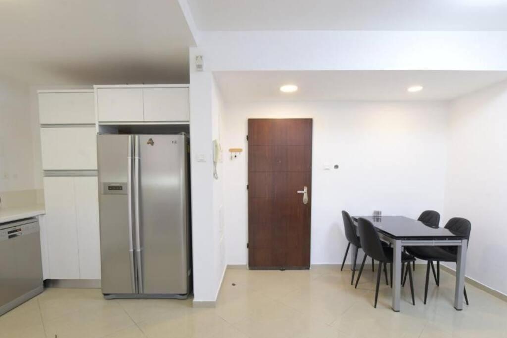 Modern 2br Golf Apartment *